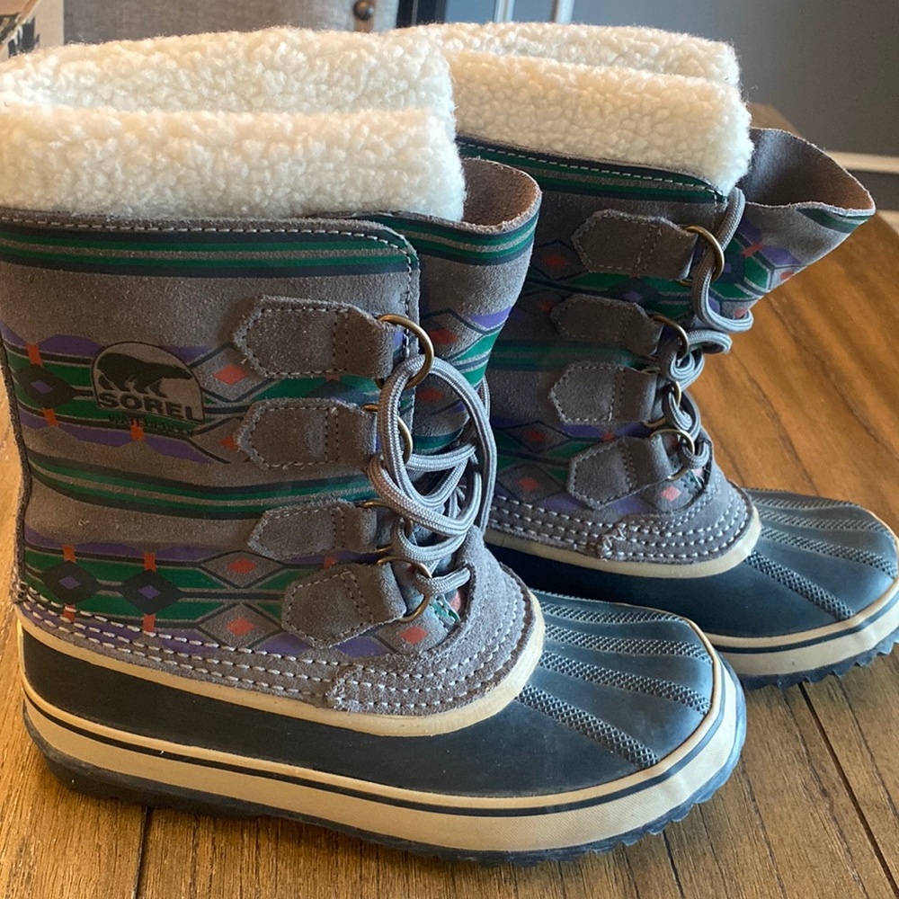 Sorel Aztec print winter boots
